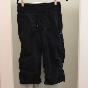 Lululemon Dance studio cropped pants black size 6